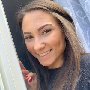 Meet your Posher, Brie